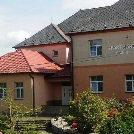 Apartmanovy Dum Obecna Skola Svetlik المظهر الخارجي الصورة
