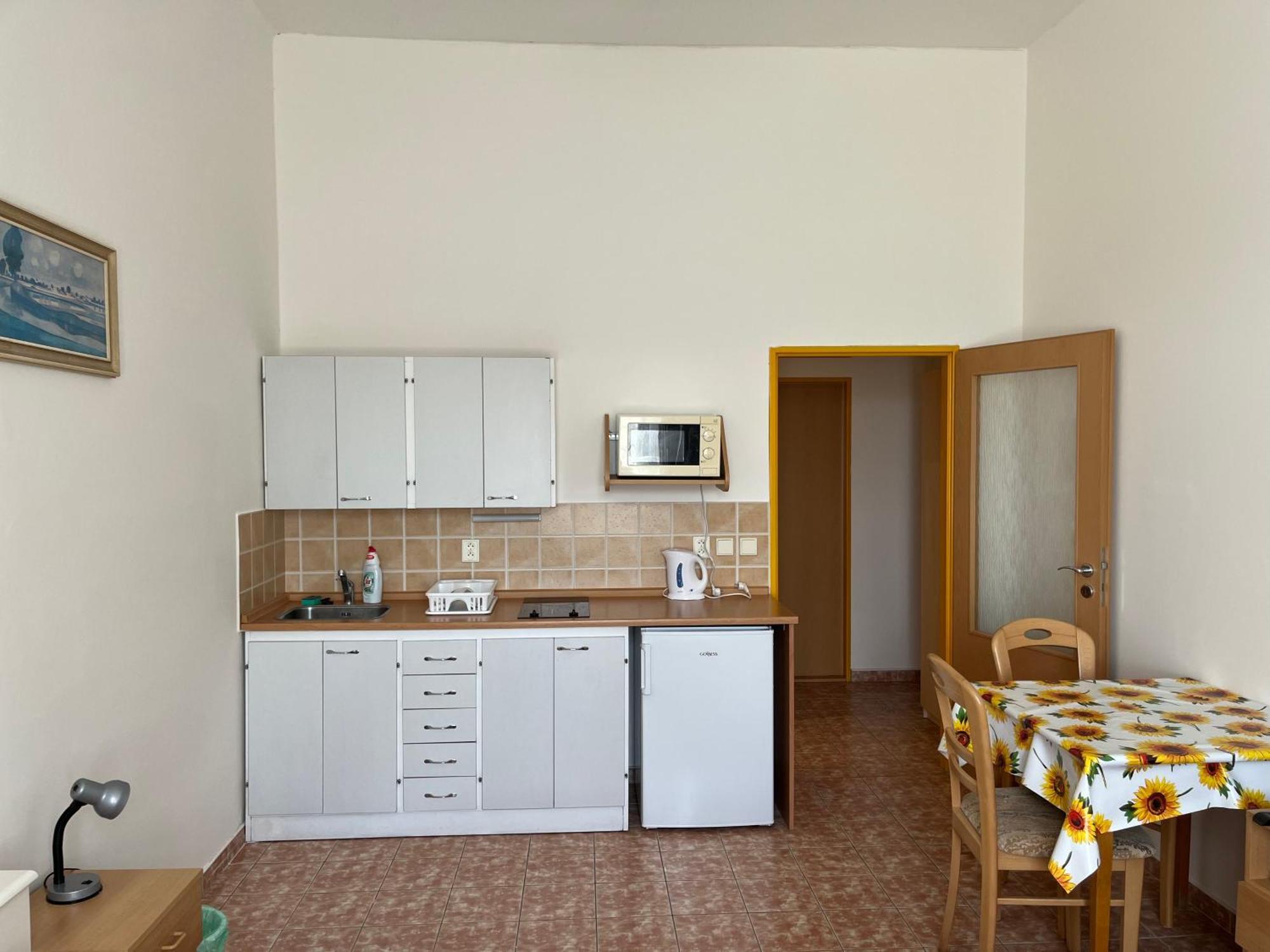 Apartmanovy Dum Obecna Skola Svetlik المظهر الخارجي الصورة