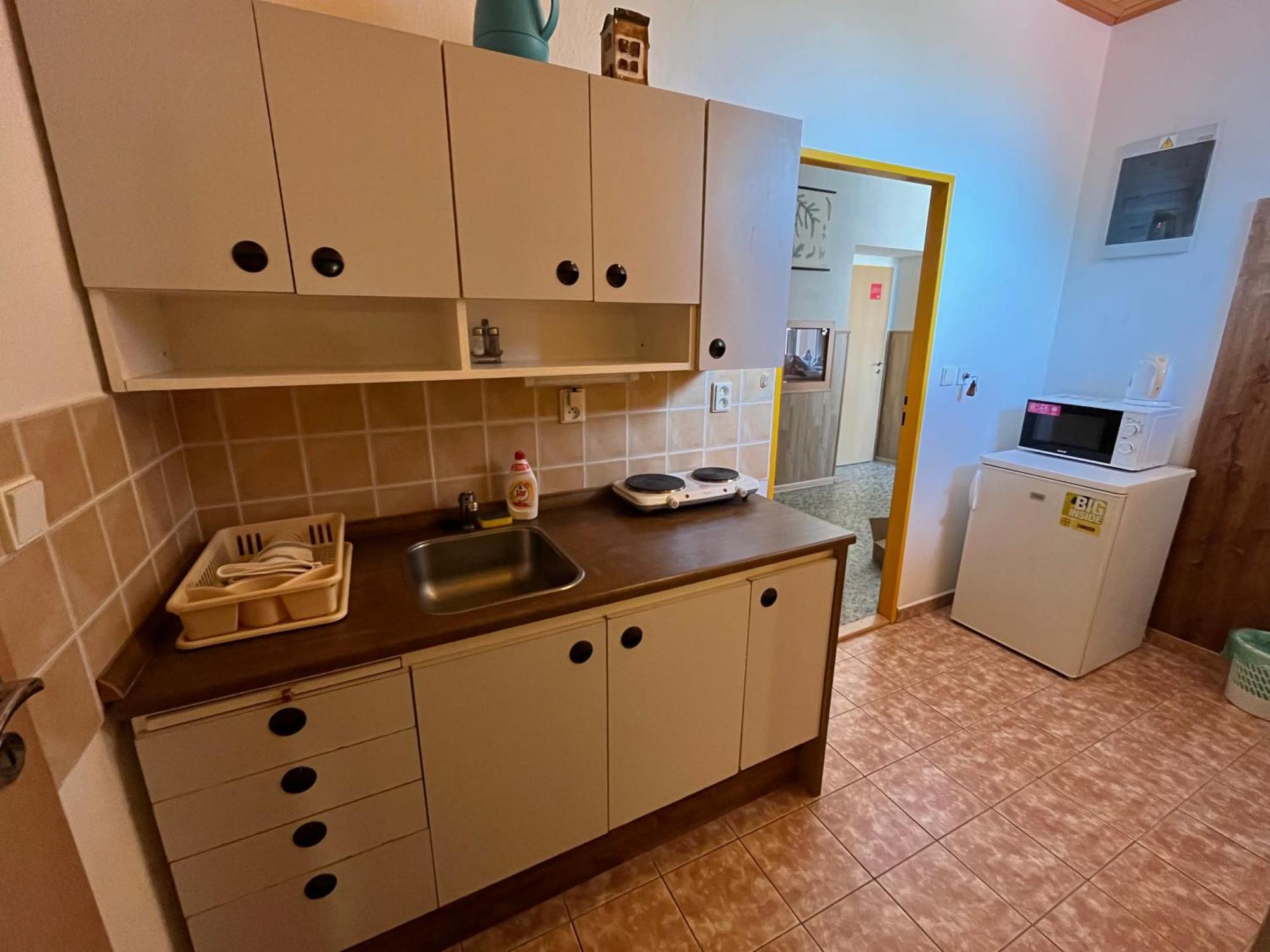 Apartmanovy Dum Obecna Skola Svetlik المظهر الخارجي الصورة