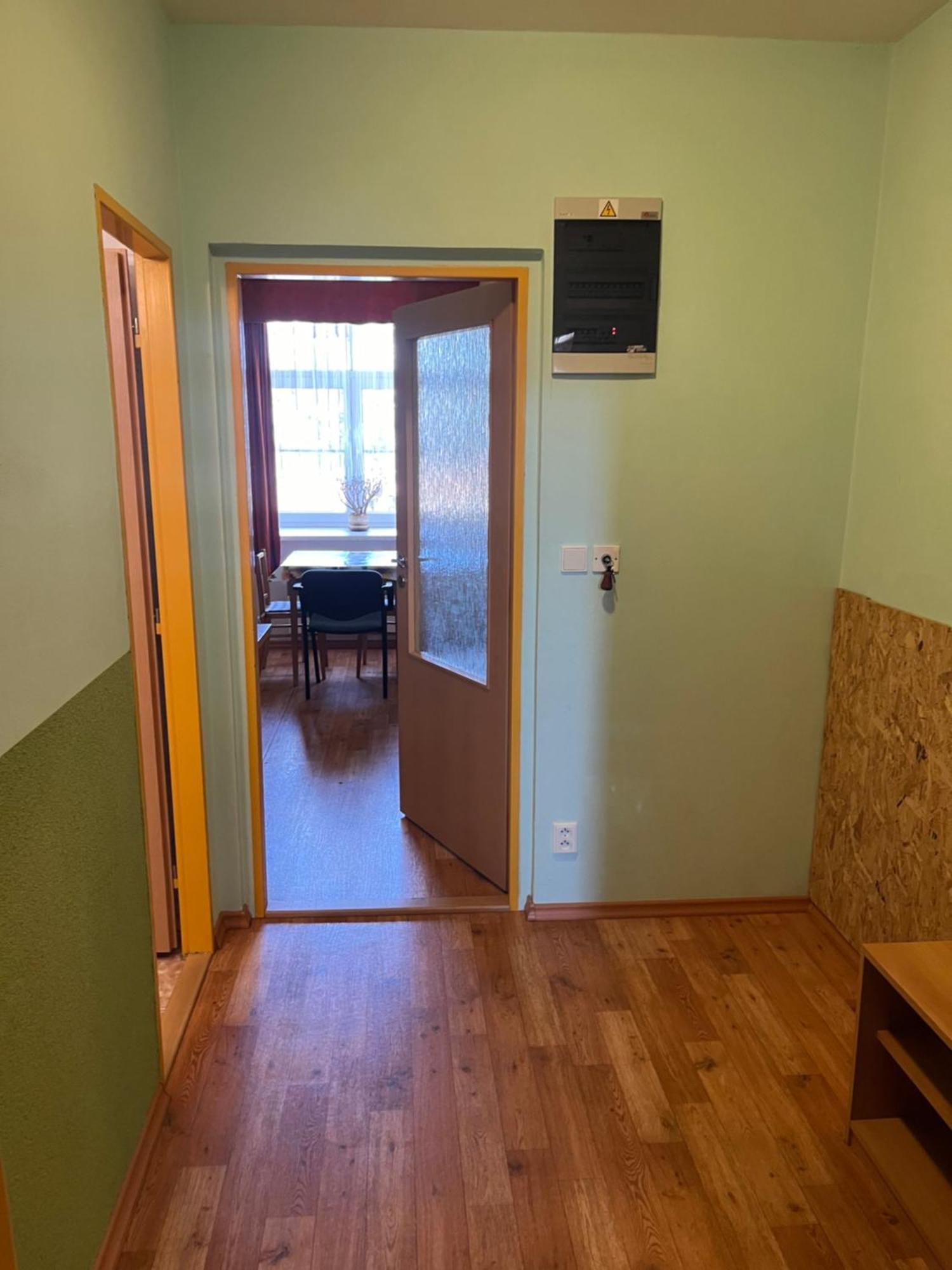 Apartmanovy Dum Obecna Skola Svetlik المظهر الخارجي الصورة