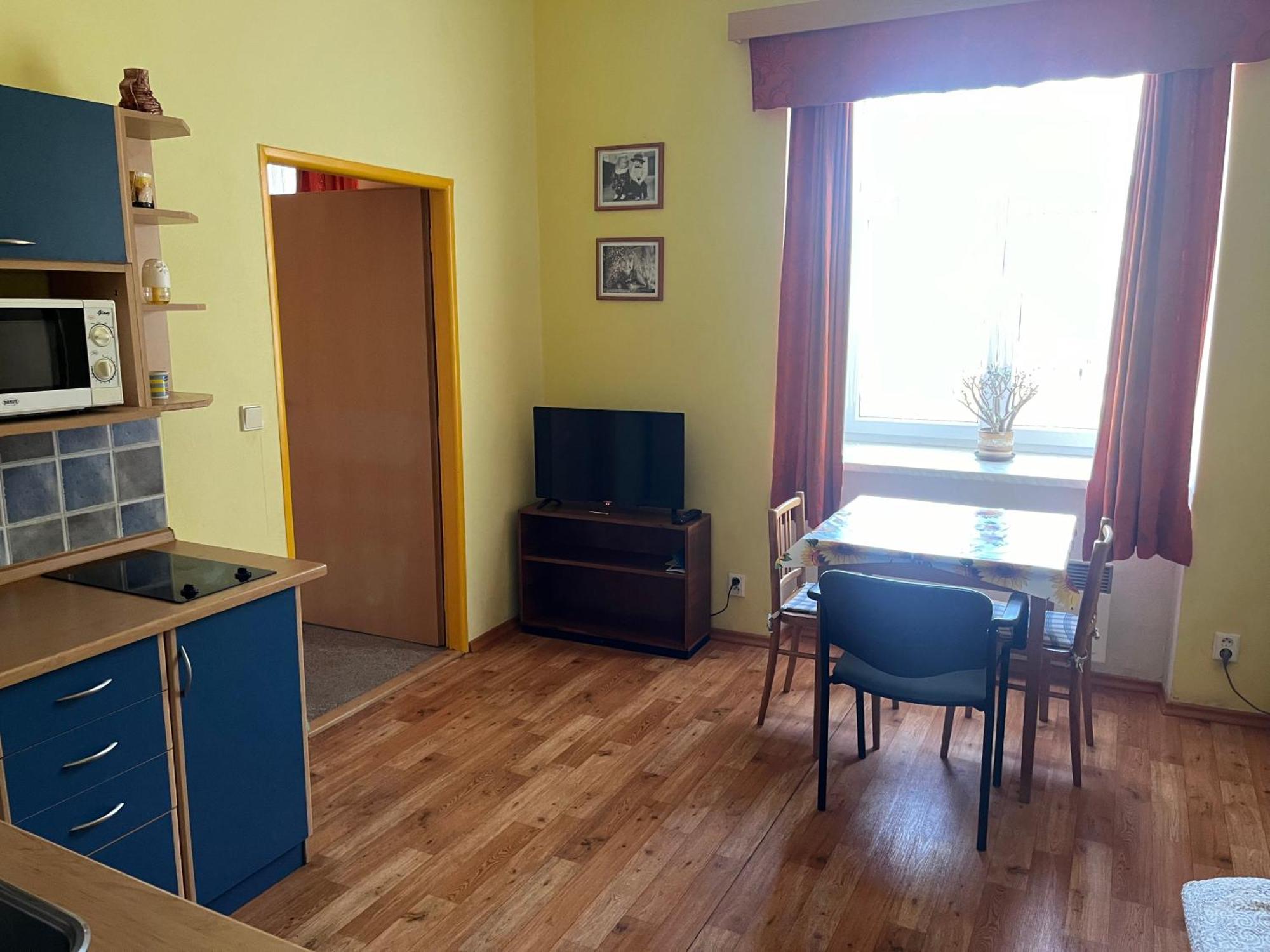 Apartmanovy Dum Obecna Skola Svetlik المظهر الخارجي الصورة